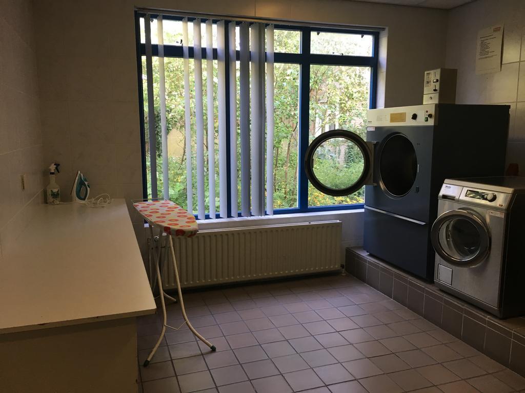 Appartement Ut & Thus, Resort Amelander Kaap Hollum  Exterior photo
