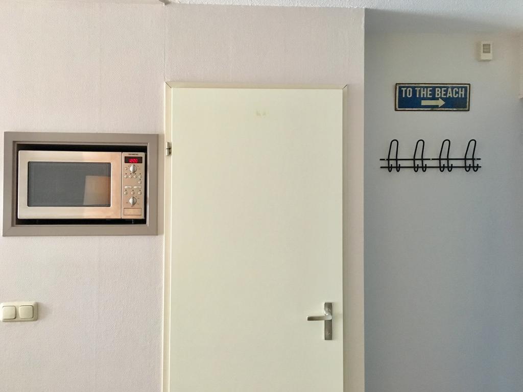 Appartement Ut & Thus, Resort Amelander Kaap Hollum  Exterior photo